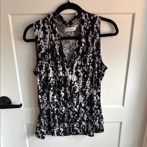 Calvin Klein Black and White Sleeveless V-Neck Printed Blouse